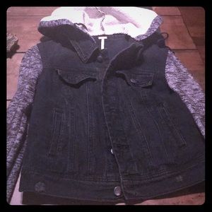 Free people Distressed Bomber XS